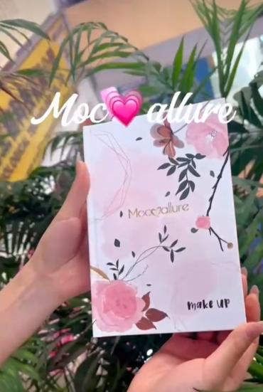 Mocallure Cosmetic Makeup Book Palette contains eyeshadow, Highlighter, Blusher & Concealer Eyebrow powder